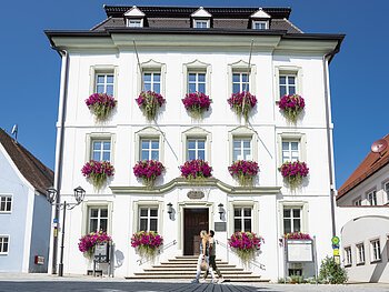 Das Rathaus der Drei-Stämme-Stadt Monheim Rathaus